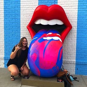 Meet your Posher, Olivia